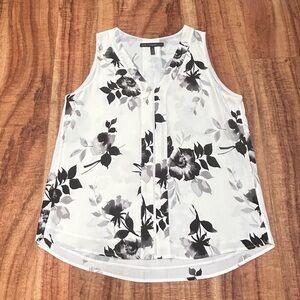 White House Black Market Sleeveless Fully Lined Floral Top Size 8